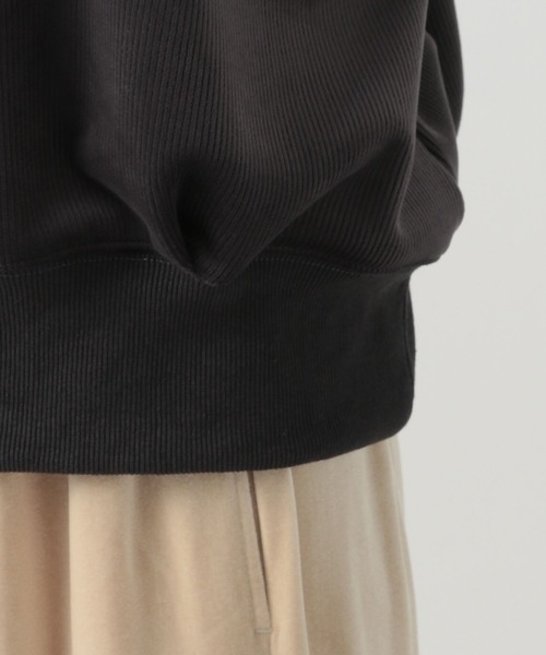 BAYFLOW（ベイフロー）の「[なめらかな肌ざわり]ソフトコーデュロイプルオーバー（スウェット・レディース・ピンク/チャコール/オフホワイト・FREE）」の8枚目の写真