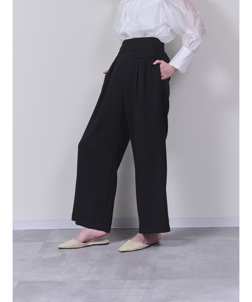 【REISS】Sidney ボタンディテール ワイドパンツ スラックス さり気ないワンポイント。サイドリボンタックワイドパンツ