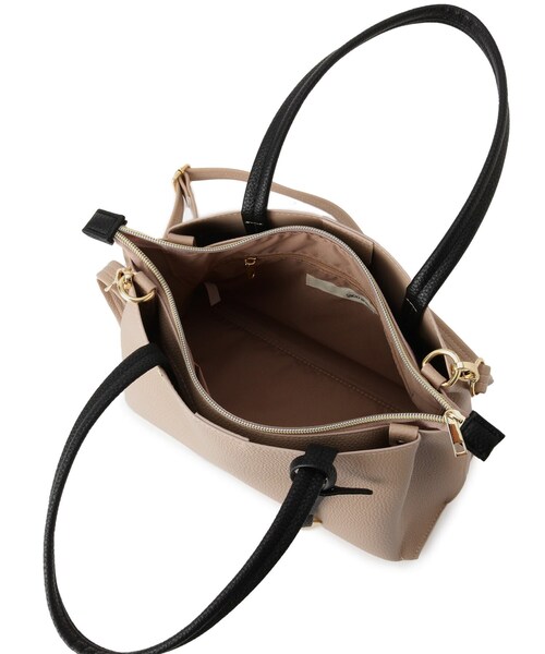 SHOO・LA・RUE(シューラルー)の「【軽量/2WAY】デイリーにも通勤にも ふわっと軽いトートバッグ(トートバッグ・レディース・ブラック/イエロー系その他/グレー/ベージュ系4・00)」の13枚目の写真