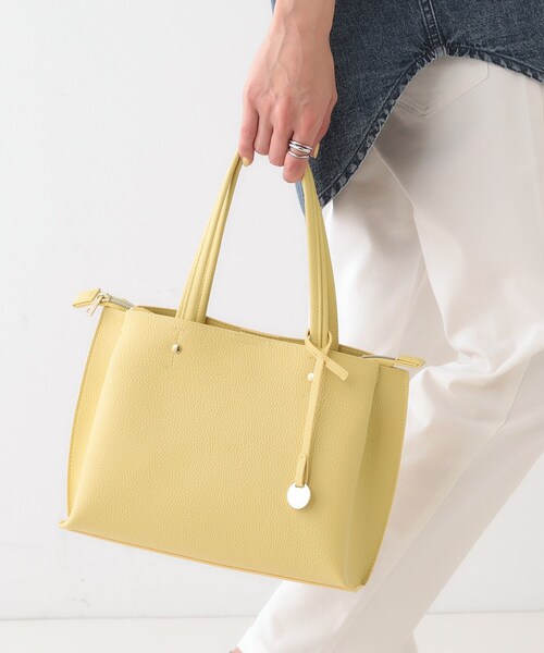 SHOO・LA・RUE(シューラルー)の「【軽量/2WAY】デイリーにも通勤にも ふわっと軽いトートバッグ(トートバッグ・レディース・ブラック/イエロー系その他/グレー/ベージュ系4・00)」の21枚目の写真