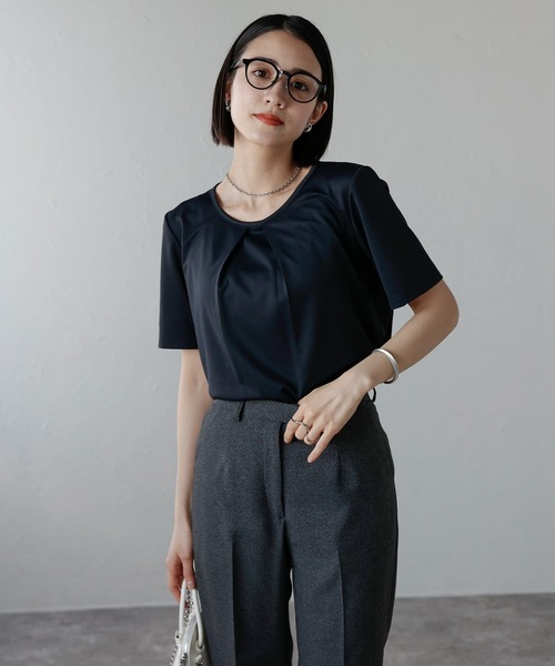 etre pret(エトレプレ)の「多サイズ展開 タック切替半袖カットソー(Tシャツ/カットソー・レディース・ホワイト/ブラック・M/L/3L/S/LL)」の1枚目の写真