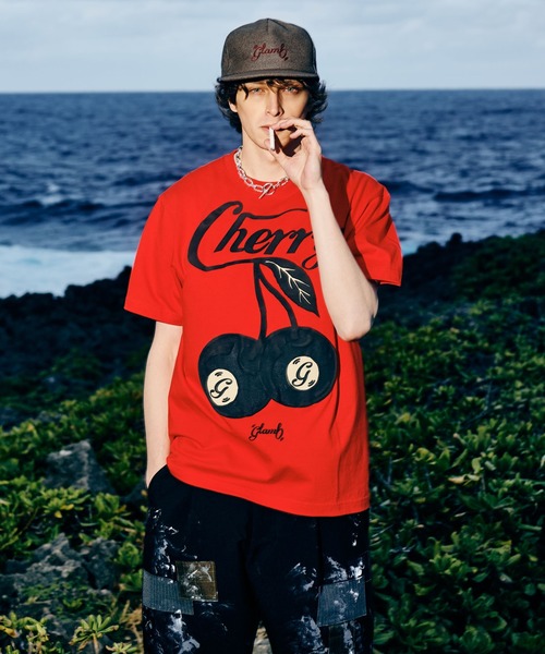 glamb(グラム)の「Cherry Ball T-Shirt / チェリーボールTシャツ(Tシャツ/カットソー・メンズ・ブラック/ホワイト/レッド・S/M/L)」の3枚目の写真