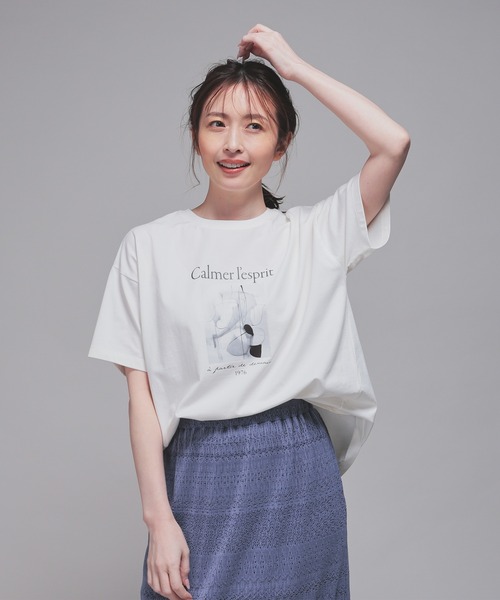 GLACIER lusso(グラシアルッソ)の「【接触冷感・UVカット】フォトプリントTシャツ(Tシャツ/カットソー・レディース・ブラック/ホワイト×グレー/ホワイト×ブラウン/ベージュ・L/LL/M/S)」の2枚目の写真