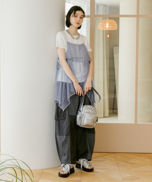 niko and...（ニコアンド）の「シアーイレヘムチェックキャミ（キャミソール・レディース・オフホワイト/ブラック/ブルー・FREE）」の6枚目の写真