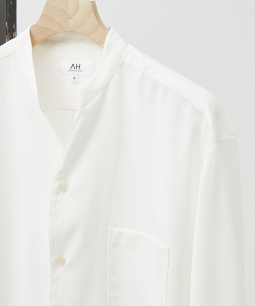 AH ABAHOUSE（エーエイチアバハウス）の「【AH ABAHOUSE】楊柳 キーネック 長袖シャツ / Vネックシャツ（シャツ/ブラウス・メンズ・ダークネイビー/ホワイト/グレイッシュベージュ/ダークグリーン・48/46）」の2枚目の写真