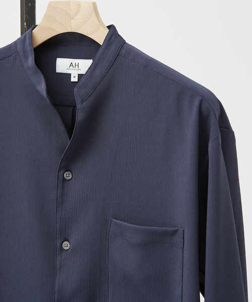 AH ABAHOUSE（エーエイチアバハウス）の「【AH ABAHOUSE】楊柳 キーネック 長袖シャツ / Vネックシャツ（シャツ/ブラウス・メンズ・ダークネイビー/ホワイト/グレイッシュベージュ/ダークグリーン・48/46）」の4枚目の写真