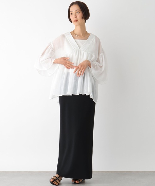 LEPSIM（レプシィム）の「たっぷりギャザーVブラウス　242753（シャツ/ブラウス・レディース・オフホワイト/イエロー/ブルー/ブラック/レッド・FREE）」の18枚目の写真