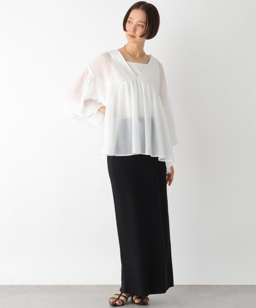 LEPSIM（レプシィム）の「たっぷりギャザーVブラウス　242753（シャツ/ブラウス・レディース・オフホワイト/イエロー/ブルー/ブラック/レッド・FREE）」の19枚目の写真