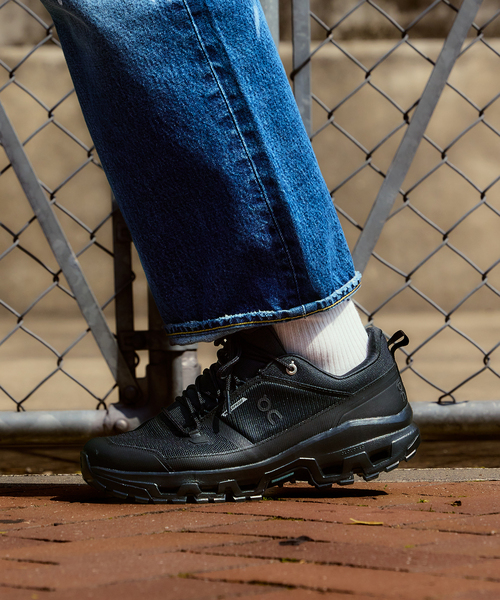 On(オン)の「On / オン Running Cloudrock LOW 3MF10251043/3MF10251473(スニーカー・メンズ・カーキ/ブラック・28cm/27.5cm/27cm/26.5cm/26cm)」の1枚目の写真