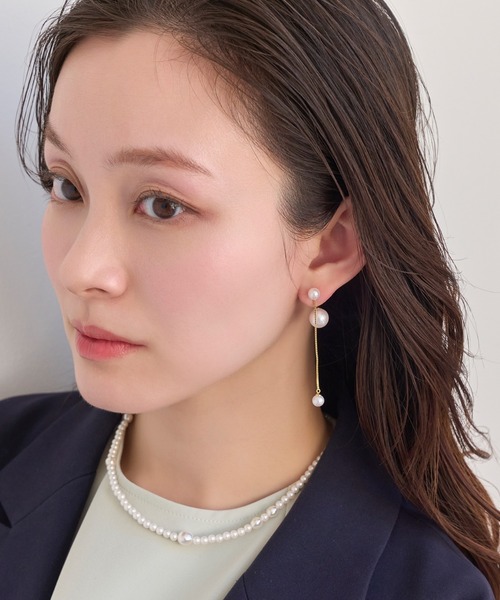 Phoebe（フィービィー）の「ロングバックモチーフイヤリング/パール/大ぶり（イヤリング・レディース・クリア/ホワイト・FREE）」の6枚目の写真