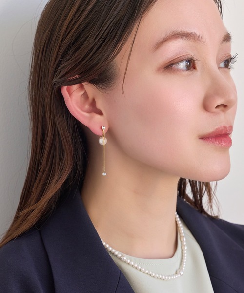 Phoebe（フィービィー）の「ロングバックモチーフイヤリング/パール/大ぶり（イヤリング・レディース・クリア/ホワイト・FREE）」の8枚目の写真