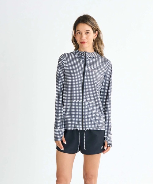 ROXY(ロキシー)の「AURORA /ロキシー長袖ジップアップパーカーラッシュガード(水着)(ラッシュガード・レディース・ホワイト/ブラック/ブラウン/ピンク/ブラック系その他/ホワイト系その他・SMALL/MEDIUM/LARGE)」の4枚目の写真