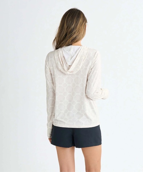 ROXY(ロキシー)の「AURORA /ロキシー長袖ジップアップパーカーラッシュガード(水着)(ラッシュガード・レディース・ホワイト/ブラック/ブラウン/ピンク/ブラック系その他/ホワイト系その他・SMALL/MEDIUM/LARGE)」の11枚目の写真