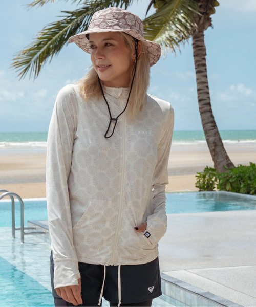 ROXY(ロキシー)の「AURORA /ロキシー長袖ジップアップパーカーラッシュガード(水着)(ラッシュガード・レディース・ホワイト/ブラック/ブラウン/ピンク/ブラック系その他/ホワイト系その他・SMALL/MEDIUM/LARGE)」の7枚目の写真