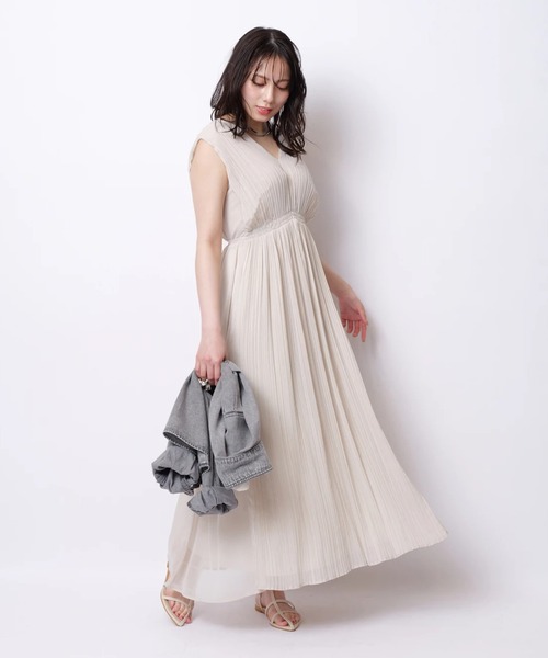 Mystrada（マイストラーダ）の「プリーツ楊柳ワンピース（ワンピース・レディース・ミント/ネイビー/ベージュ系その他・36/38/34）」の7枚目の写真