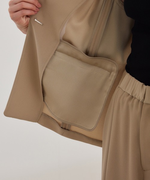 ROPE'（ロペ）の「【洗える・カセット服・新色追加】トリアセバックサテン ハーフスリーブジャケット/セットアップ対応（テーラードジャケット・レディース・ベージュ/ネイビー/ブラック・36/38）」の17枚目の写真