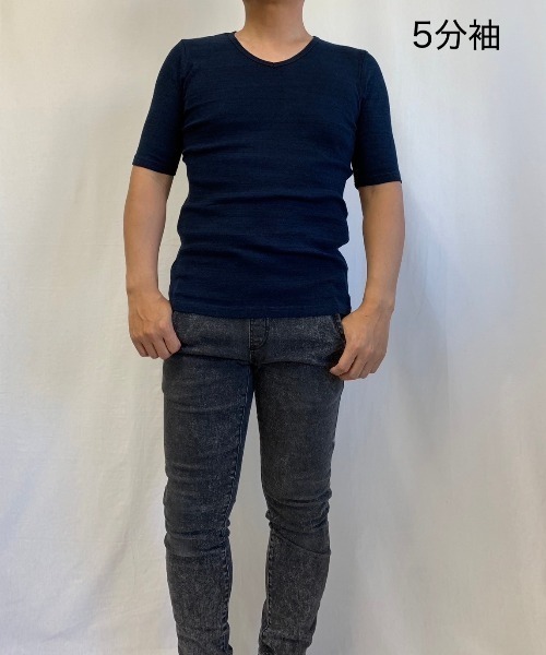 B'day（ビーデイ）の「メランジフライス Vネック 5分袖 & 半袖（Tシャツ/カットソー・メンズ・チャコールグレー/杢グレー/グレー系その他/ワイン/レッド系/ブルー系その他/ダークブルー・MEDIUM/LARGE）」の4枚目の写真