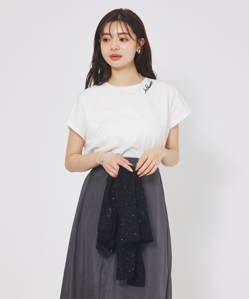 abahouse mavie(アバハウスマヴィ)の「刺繍ロゴTシャツ/半袖(Tシャツ/カットソー・レディース・グレー系その他2/ホワイト系その他2/グレー系その他/ホワイト系その他・フリー)」の16枚目の写真