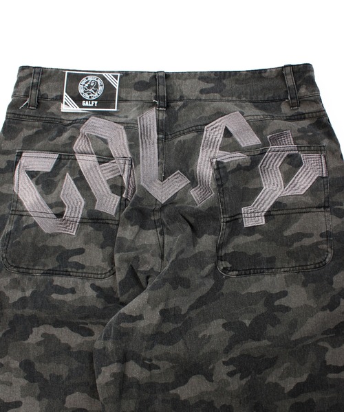 GALFY(ガルフィー)の「GALFY-カモフラかも?ボロボロデカパンショーツ(その他パンツ・メンズ・カーキ/ブラック・XL/L)」の9枚目の写真