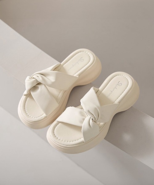 gossip!ロサンゼルス(ゴシップロサンゼルス)の「厚底トングミュールサンダル ビーチサンダル 美脚 夏(サンダル・レディース・ブラック/カーキ・M/L/XL/S)」の19枚目の写真