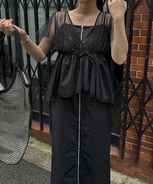 WILLFULLY（ウィルフリー）の「frill sleeve peplum tulle tops（シャツ/ブラウス・レディース・タン/ブラック・FREE）」の2枚目の写真