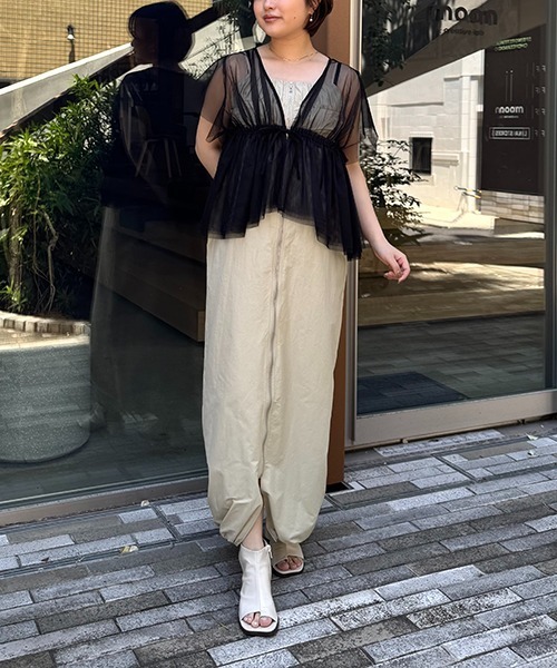 WILLFULLY（ウィルフリー）の「frill sleeve peplum tulle tops（シャツ/ブラウス・レディース・タン/ブラック・FREE）」の22枚目の写真