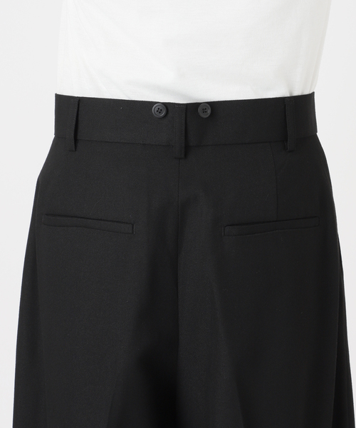 B.C STOCK（ベーセーストック）の「ウォッシャブル / サスペンダー付きタックパンツ（スラックス・レディース・ブラック/チョコ/チャコールグレー・SMALL/MEDIUM）」の4枚目の写真