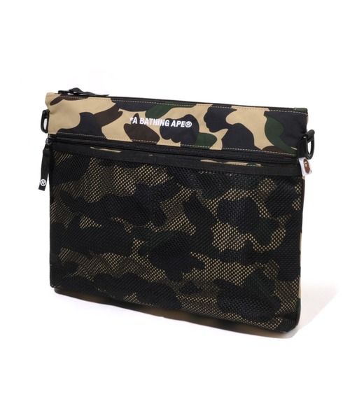 A BATHING APE(アベイシングエイプ)の「1ST CAMO SACOCHE(ショルダーバッグ・メンズ・グリーン/イエロー・FREE)」の4枚目の写真