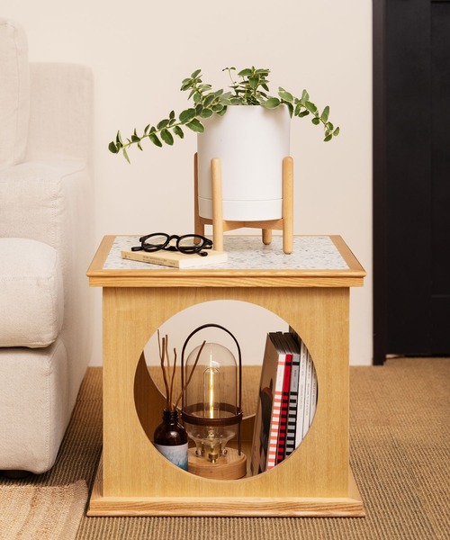 ころん タイムレスコンフォート ecruxe エクリュクス ecruxe(エクリュクス) SQUARE SIDE TABLE(家具)|TIMELESS