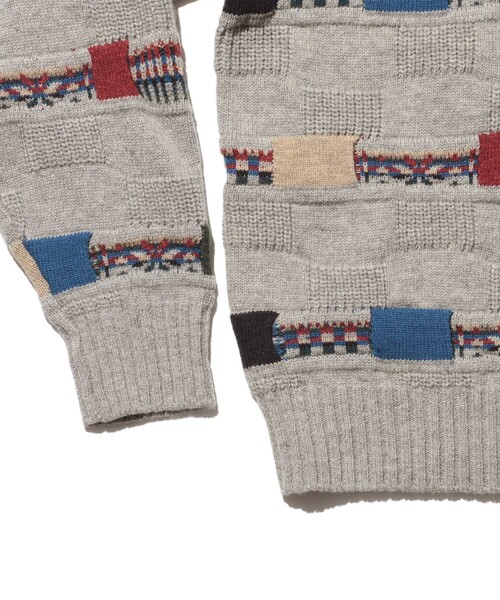 BEAMS PLUS（ビームスプラス）の「5G ジャカード ネイティブ ストライプ クルーネック ニット（ニット/セーター・メンズ・ブラウン/グレー/ネイビー・L/M/S/XL）」の7枚目の写真