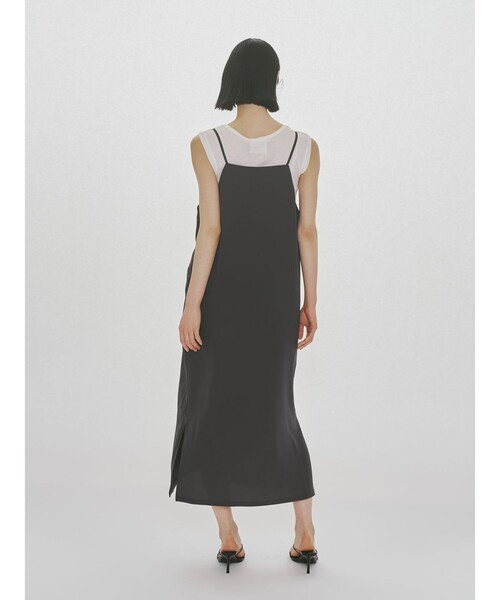 MIDIUMISOLID(ミディウミソリッド)の「MIDIUMISOLID for Ladies 2WAYキャミソールワンピース(ワンピース・レディース・ブラック/チャコールグレー・FREE)」の9枚目の写真