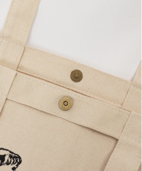 BACKYARD FAMILY(バックヤードファミリー)の「Old Resta BIG TOTE BAG(トートバッグ・レディース・その他1/その他2/その他3/ホワイト系その他/ホワイト系その他6/ホワイト系その他7/その他/ホワイト系その他2/ホワイト系その他4/ゼブラ/その他5/その他6/その他4/ホワイト系その他5/ホワイト系その他3・FREE)」の21枚目の写真