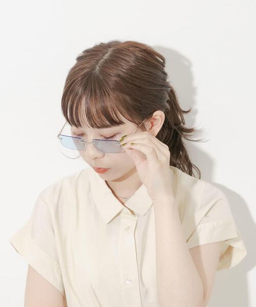 SMELLY(スメリー)の「リムレスカラーサングラス(サングラス・レディース・ブルー系その他/ブラック系その他・-)」の3枚目の写真