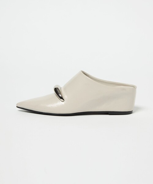 SY UNITED ARROWS(シーユナイテッドアローズ)の「<SY> ポインテッドインヒールウェッジミュール サンダル55↑(サンダル・レディース・オフホワイト/ブラック/ネイビー・22cm/22.5cm/23cm/23.5cm/24cm/24.5cm/25cm)」の2枚目の写真