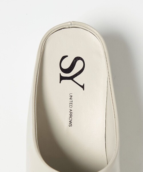 SY UNITED ARROWS(シーユナイテッドアローズ)の「<SY> ポインテッドインヒールウェッジミュール サンダル55↑(サンダル・レディース・オフホワイト/ブラック/ネイビー・22cm/22.5cm/23cm/23.5cm/24cm/24.5cm/25cm)」の9枚目の写真