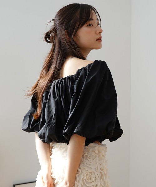 セール】タフタオフショルブラウス 夏 トップス ショート丈 秋（シャツ