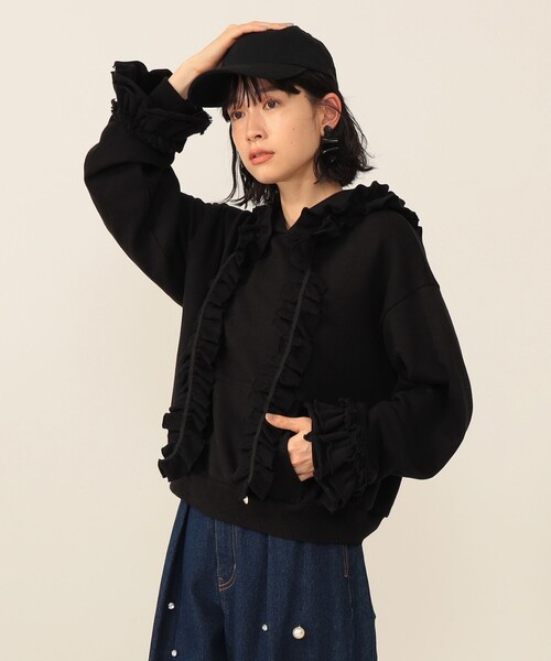 CAROLINA GLASER（カロリナ グレイサー）の「フリルスウェット フーディ（スウェット・レディース・グレー/ブラック・ONE SIZE）」の2枚目の写真