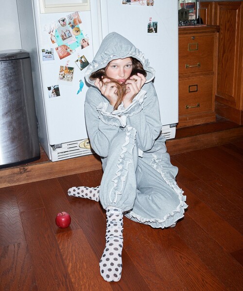 CAROLINA GLASER（カロリナ グレイサー）の「フリルスウェット フーディ（スウェット・レディース・グレー/ブラック・ONE SIZE）」の16枚目の写真