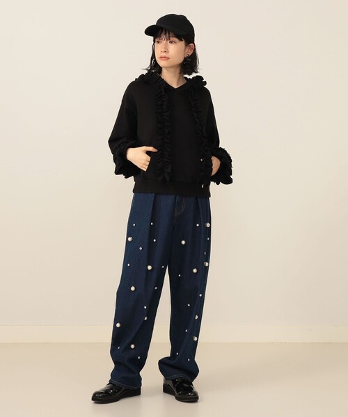 CAROLINA GLASER（カロリナ グレイサー）の「フリルスウェット フーディ（スウェット・レディース・グレー/ブラック・ONE SIZE）」の4枚目の写真