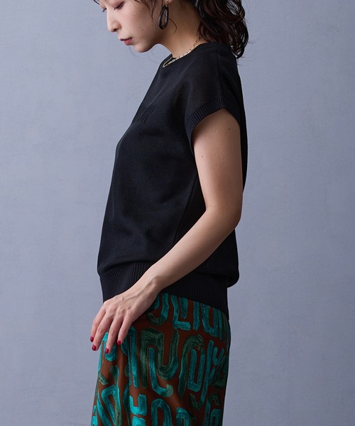 NICOLE white（ニコルホワイト）の「半袖ニットプルオーバー（ニット/セーター・レディース・ブラウン/グレー/ブラック・FREE）」の13枚目の写真