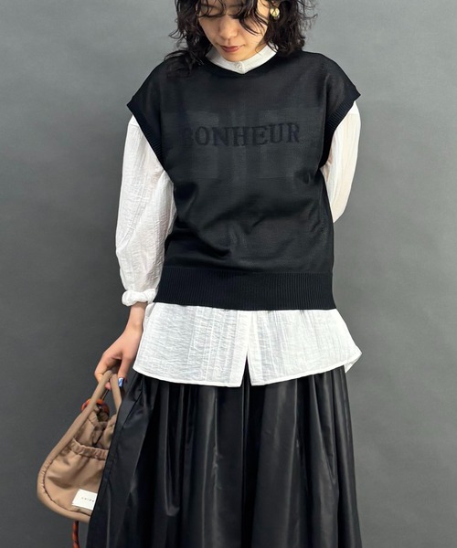 NICOLE white（ニコルホワイト）の「半袖ニットプルオーバー（ニット/セーター・レディース・ブラウン/グレー/ブラック・FREE）」の4枚目の写真