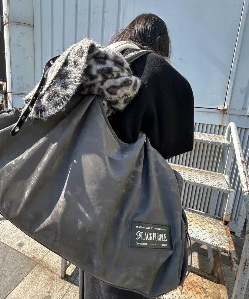 BLACKPURPLE(ブラックパープル)の「【日本未発売/WEB限定】BLACK PURPLE(ブラックパープル)/大容量 マーメイド ショルダー トートバッグ/Mermaid Vicky Bag(ショルダーバッグ・レディース・チャコールグレー/ブラウン/ブラック・FREE)」の20枚目の写真