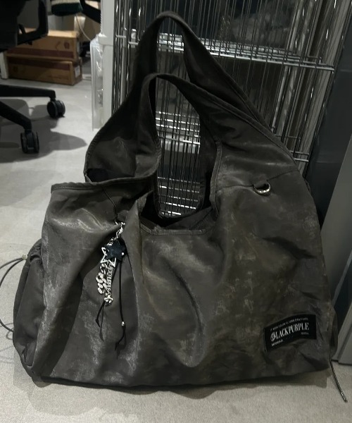 BLACKPURPLE(ブラックパープル)の「【日本未発売/WEB限定】BLACK PURPLE(ブラックパープル)/大容量 マーメイド ショルダー トートバッグ/Mermaid Vicky Bag(ショルダーバッグ・レディース・チャコールグレー/ブラウン/ブラック・FREE)」の22枚目の写真