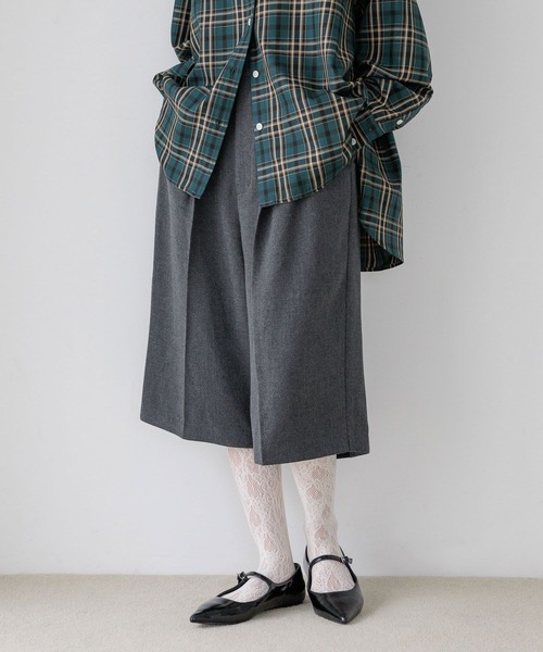 LOWRYS FARM(ローリーズファーム)の「TRハーフパンツ 455476(その他パンツ・レディース・ブラウン/チャコールグレー・MEDIUM/LARGE)」の2枚目の写真