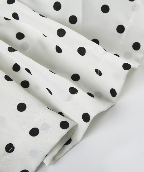 gossip!ロサンゼルス(ゴシップロサンゼルス)の「Y2K ラウンドカラー ドット柄パフスリーブブラウス(Tシャツ/カットソー・レディース・ドット・FREE)」の10枚目の写真