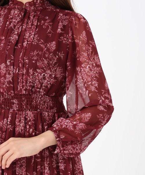 MISCH MASCH（ミッシュマッシュ）の「フラワージュイプリーツワンピース（ワンピース・レディース・ブラウン/レッド/アイボリー・S/M）」の15枚目の写真