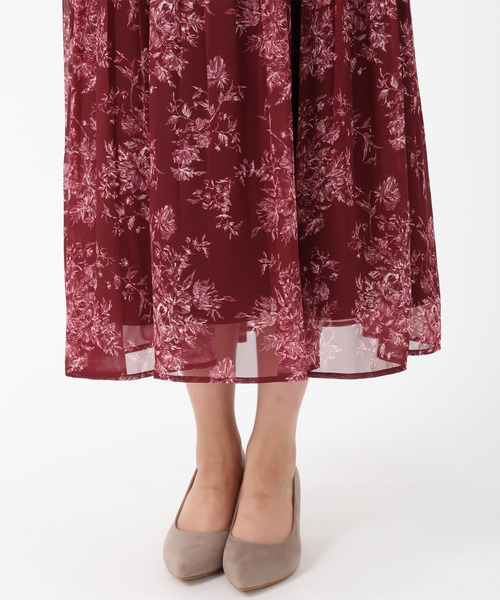 MISCH MASCH（ミッシュマッシュ）の「フラワージュイプリーツワンピース（ワンピース・レディース・ブラウン/レッド/アイボリー・S/M）」の16枚目の写真