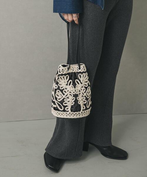 yasuyasu様【未使用品】コード刺繍ハンドバッグ 定価¥38,500 コード刺繍サコッシュ【Cooderia】軽量 縦型 コンパクト 内ポケット