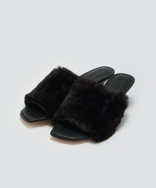 PELLICO SUNNY(ペリーコサニー)の「TOSSA ファー サンダル 5.0cm BLACK(サンダル・レディース・ブラック・35/36/37/38)」の1枚目の写真