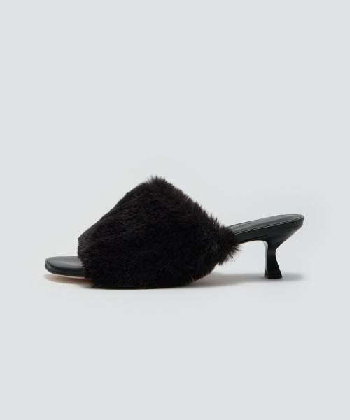 PELLICO SUNNY(ペリーコサニー)の「TOSSA ファー サンダル 5.0cm BLACK(サンダル・レディース・ブラック・35/36/37/38)」の9枚目の写真